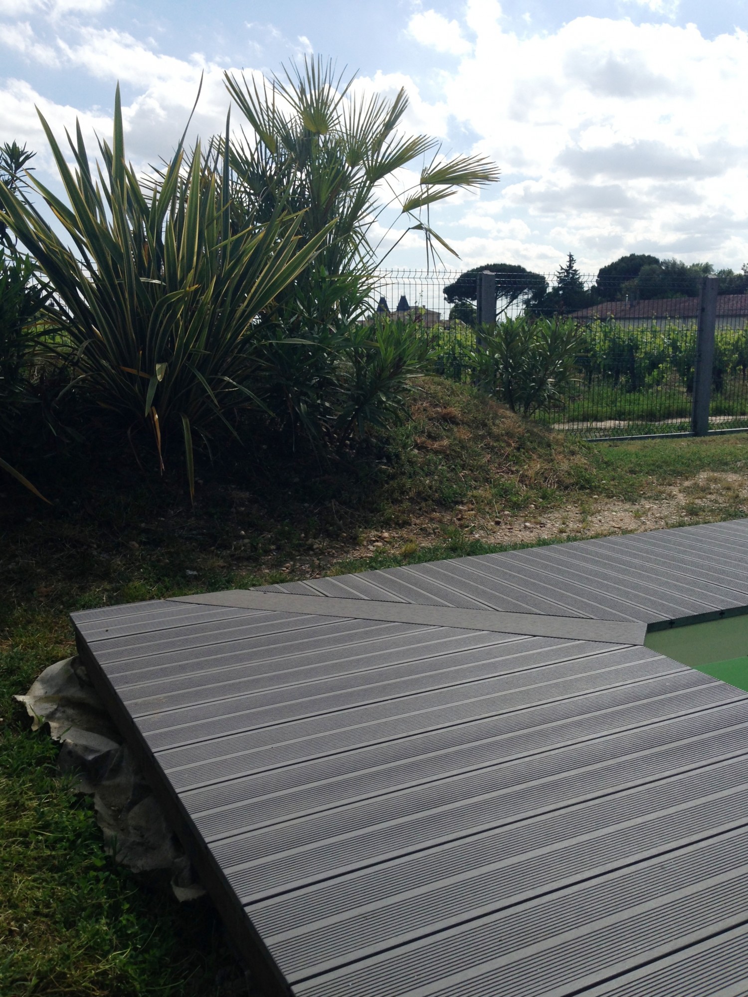 terrasse Composite Deck'O Zen gris.100%BOIS Mérignac près de Bordeaux Gironde 33 et Bidart près de Bayonne 64OIS