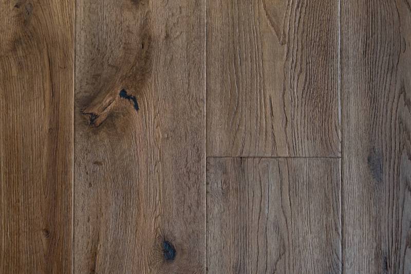 Parquet vieilli et authentique près de bordeeaux