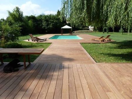 Notre zone d'activité pour ce service Entreprise pour entretien de terrasse en bois  exotique ou composite nettoyage rénovation protection durable avec produits professionnels certifiés FSC à